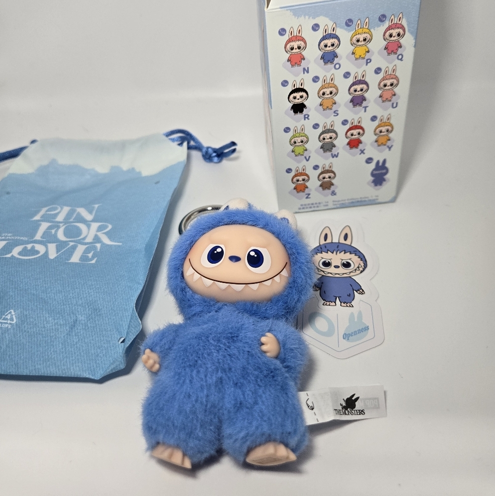 100% Authentic Pin For Love Labubu – Letter O Plush Keychain